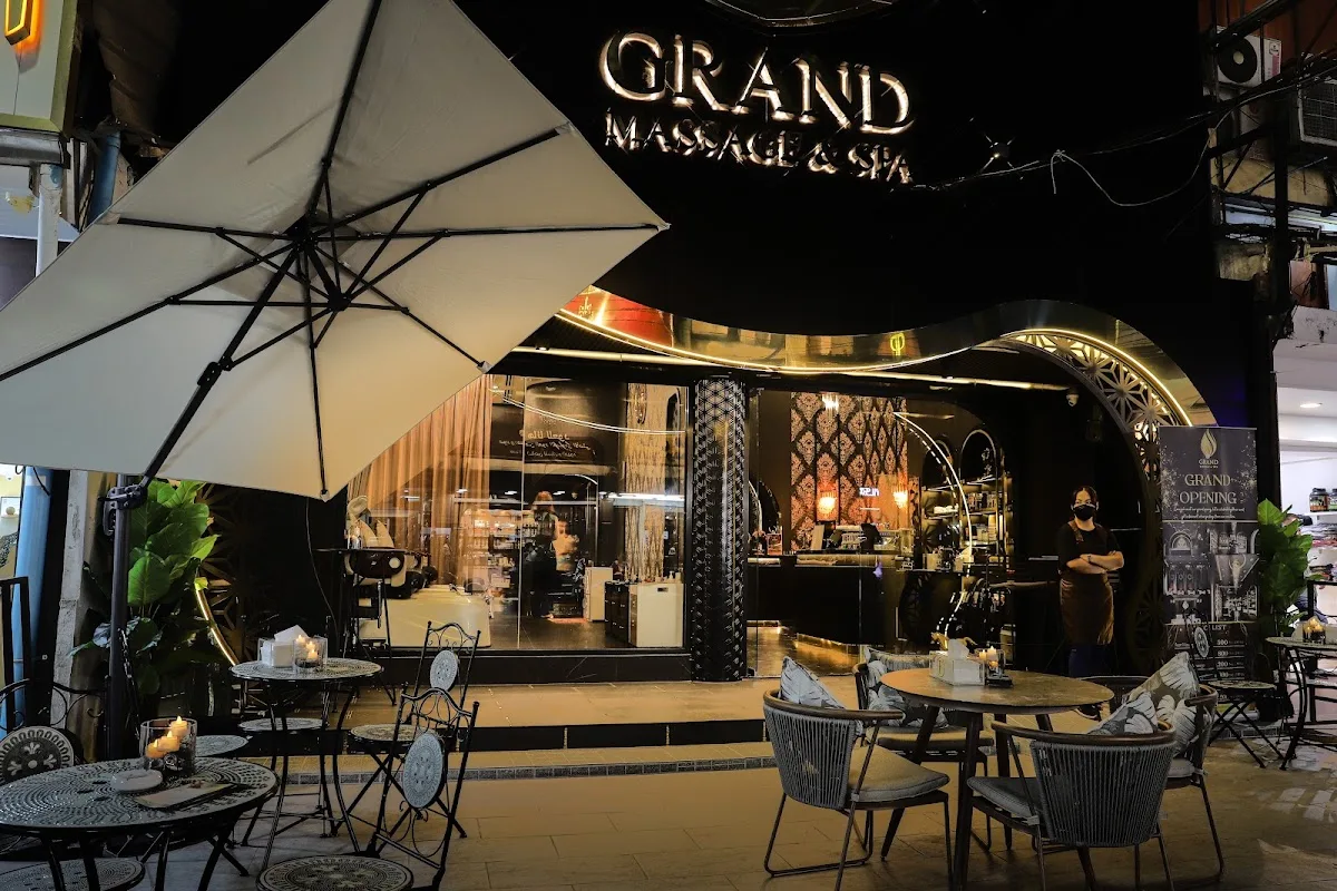 Coffee by Farida Ali Restaurant - Nana