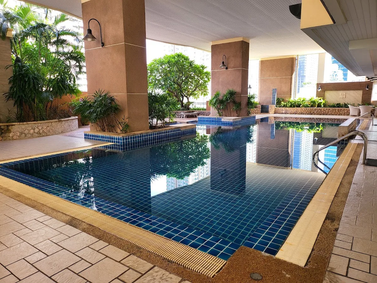 ภาพจริงของ Sukhumvit City Resort ย่านนานา จาก Google Maps (รูปที่ 1)